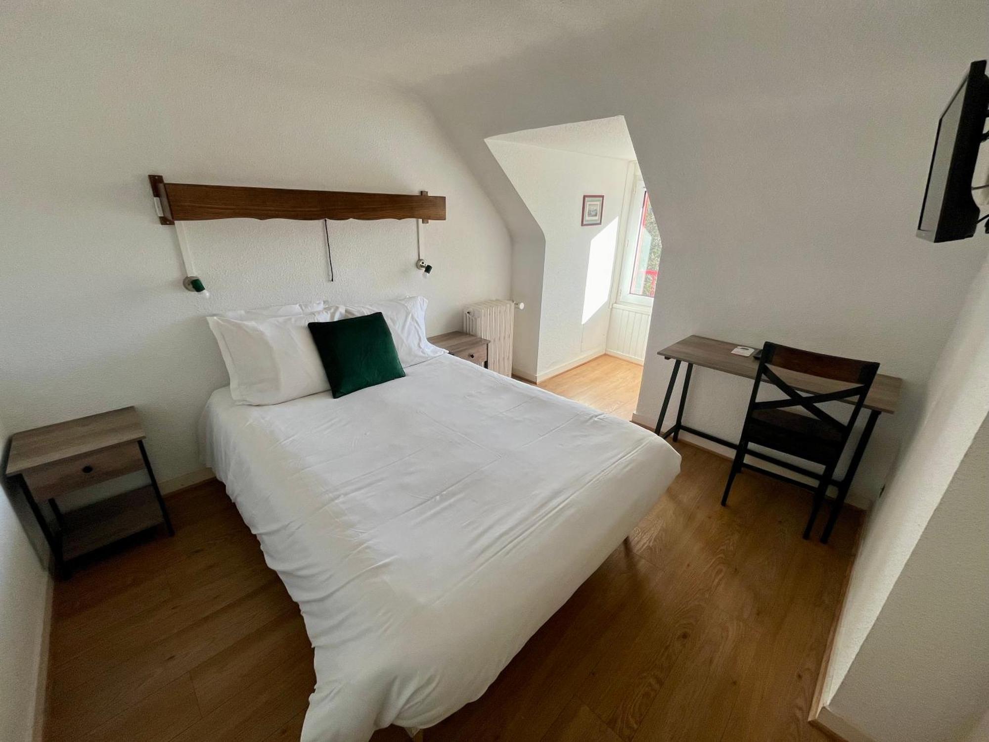 Hotel Restaurant Le Clos Besse-et-Saint-Anastaise Kültér fotó