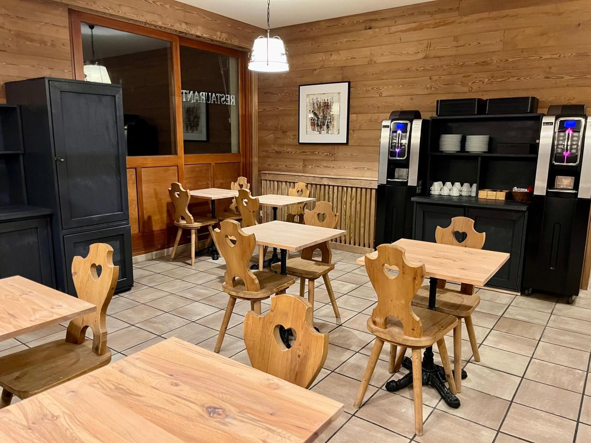 Hotel Restaurant Le Clos Besse-et-Saint-Anastaise Kültér fotó
