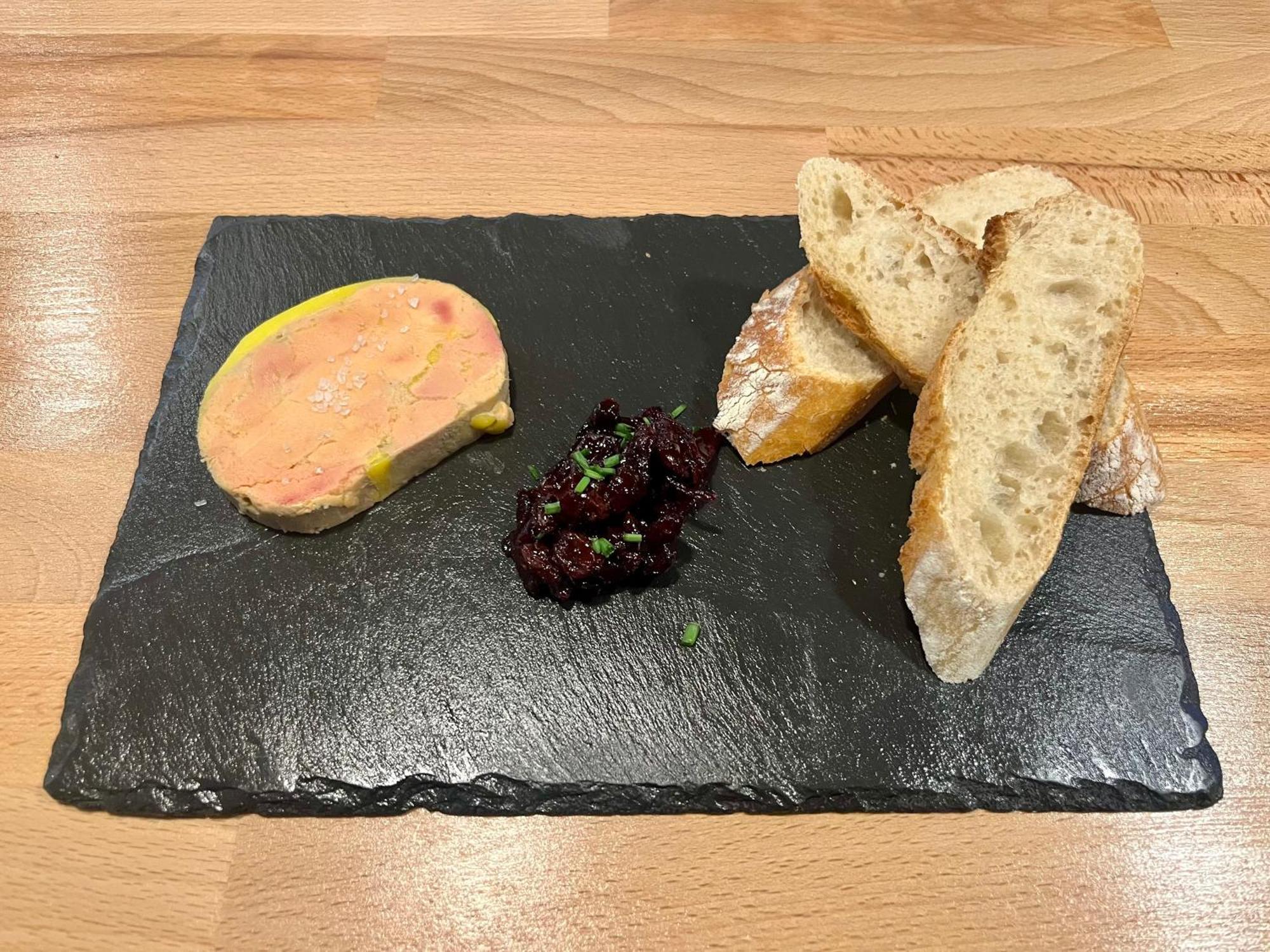 Hotel Restaurant Le Clos Besse-et-Saint-Anastaise Kültér fotó
